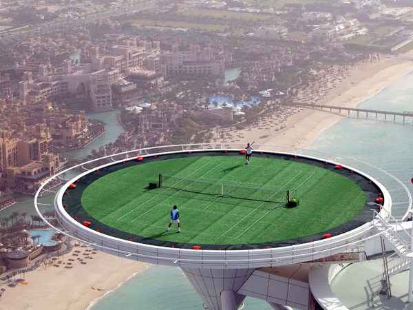Το ψηλότερο γήπεδο τένις στον κόσμο! (vid)