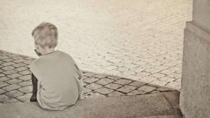 Συγκλονίζει η τραγική ιστορία του 7χρονου που περιπλανιόταν μόνος στη Λεωφόρο Αλεξάνδρας Συγκλονίζει η τραγική ιστορία του 7χρονου που περιπλανιόταν μόνος στη Λεωφόρο Αλεξάνδρας