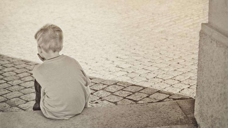 Συγκλονίζει η τραγική ιστορία του 7χρονου που περιπλανιόταν μόνος στη Λεωφόρο Αλεξάνδρας