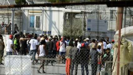 Σοκάρει ο δήμαρχος Λέσβου: Στη Μόρια γίνονται όργια, εμπόριο λευκής σάρκας, βιασμοί Σοκάρει ο δήμαρχος Λέσβου: Στη Μόρια γίνονται όργια, εμπόριο λευκής σάρκας, βιασμοί