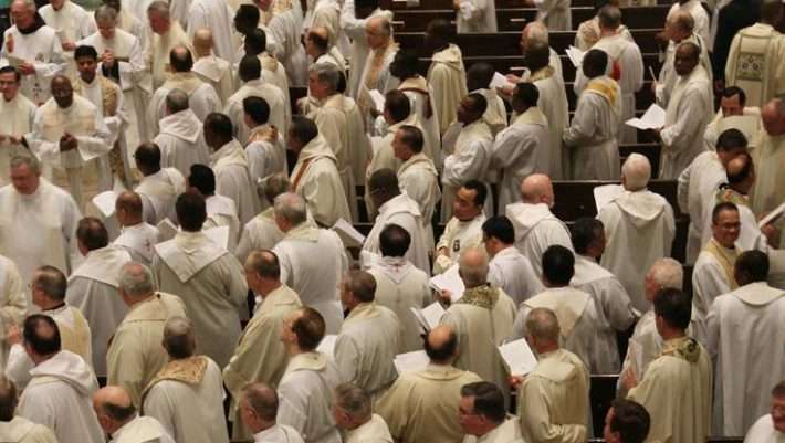 Αποζημίωση ρεκόρ από αρχιεπισκοπή σε αγόρια που κακοποιήθηκαν σεξουαλικά Αποζημίωση ρεκόρ από αρχιεπισκοπή σε αγόρια που κακοποιήθηκαν σεξουαλικά