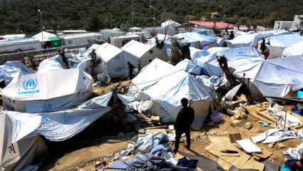 Σοκ με όσα συμβαίνουν στη Μόρια – «Ακόμα και 6χρονα σκέφτονται την αυτοκτονία» Σοκ με όσα συμβαίνουν στη Μόρια – «Ακόμα και 6χρονα σκέφτονται την αυτοκτονία»