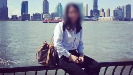 Ξεσπά ο αδερφός της 26χρονης που χάθηκε στο Μάτι: «Έτσι η αδερφή μου οδηγήθηκε στο θάνατο» Ξεσπά ο αδερφός της 26χρονης που χάθηκε στο Μάτι: «Έτσι η αδερφή μου οδηγήθηκε στο θάνατο»