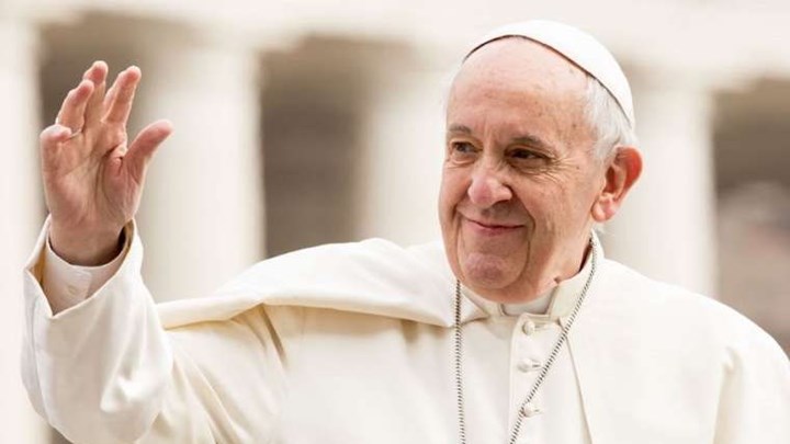 «Ευλογία και δώρο Θεού το σεξ», λέει ο Πάπας!