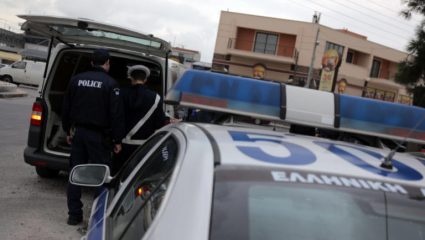 Ζεφύρι: Ανατροπή στην υπόθεση – Η μητέρα της 22χρονης λέει ότι δεν έχει βιαστεί Ζεφύρι: Ανατροπή στην υπόθεση – Η μητέρα της 22χρονης λέει ότι δεν έχει βιαστεί