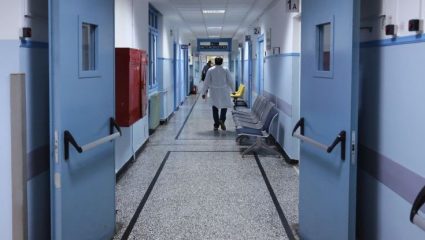 Απίστευτη καταγγελία στην Κρήτη: Γιατρός αυτοϊκανοποιόταν μπροστά σε ασθενή του! Απίστευτη καταγγελία στην Κρήτη: Γιατρός αυτοϊκανοποιόταν μπροστά σε ασθενή του!