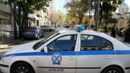 Παλεύει για τη ζωή του ληστής που διαπέρασε τζαμαρία Παλεύει για τη ζωή του ληστής που διαπέρασε τζαμαρία