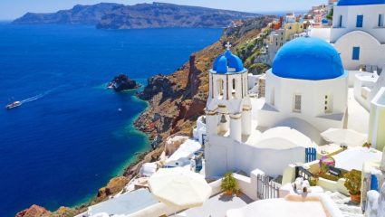 Telegraph: «Μην πάτε στη Σαντορίνη»! Telegraph: «Μην πάτε στη Σαντορίνη»!