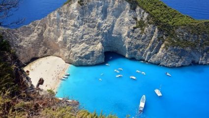 Άνοιξε και πάλι το «Ναυάγιο» της Ζακύνθου Άνοιξε και πάλι το «Ναυάγιο» της Ζακύνθου