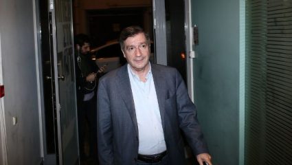 Καμίνης: «Εκατοντάδες άτομα περιφέρονται στην Αθήνα και κάνουν την ένεσή τους δημόσια» Καμίνης: «Εκατοντάδες άτομα περιφέρονται στην Αθήνα και κάνουν την ένεσή τους δημόσια»