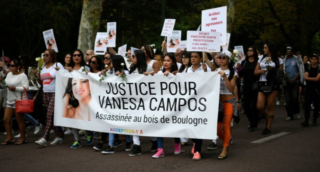 Θρήνος και οργή για τη δολοφονία της transgender ιερόδουλης στο Παρίσι - Oι διαδηλώσεις συνεχίζονται