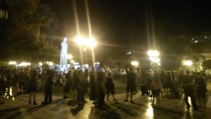 Θεσσαλονίκη: Συγκέντρωση στη μνήμη του Ζακ Κωστόπουλου (ΦΩΤΟ) Θεσσαλονίκη: Συγκέντρωση στη μνήμη του Ζακ Κωστόπουλου (ΦΩΤΟ)