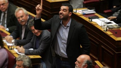 Η πρώτη φωτογραφία του Κωνσταντινέα από το κρεβάτι του νοσοκομείου Η πρώτη φωτογραφία του Κωνσταντινέα από το κρεβάτι του νοσοκομείου