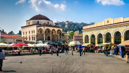 Μοναστηράκι: Αυτή είναι η ιστορία της πιο δημοφιλούς περιοχής της Αθήνας Μοναστηράκι: Αυτή είναι η ιστορία της πιο δημοφιλούς περιοχής της Αθήνας