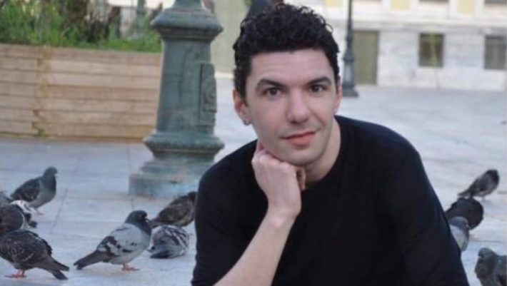 Ο συγκάτοικος του Ζακ Κωστόπουλου τον αποχαιρετά: «Έφυγες πολύ άδικα γαμώτο...» Ο συγκάτοικος του Ζακ Κωστόπουλου τον αποχαιρετά: «Έφυγες πολύ άδικα γαμώτο...»