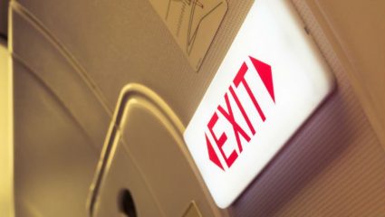 Πανικός στον αέρα: Επιβάτης άνοιξε την πόρτα εξόδου! Πανικός στον αέρα: Επιβάτης άνοιξε την πόρτα εξόδου!