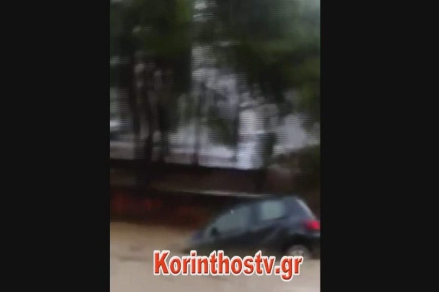 Βίντεο που συγκλονίζει από το Κιάτο: «Θεέ μου θα πνιγούμε»
