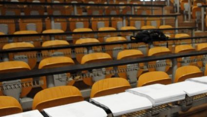 Σέρρες: Καθηγητής του ΤΕΙ ζητούσε ερωτικές στιγμές από φοιτητές για να τους περάσει στο μάθημα! Σέρρες: Καθηγητής του ΤΕΙ ζητούσε ερωτικές στιγμές από φοιτητές για να τους περάσει στο μάθημα!