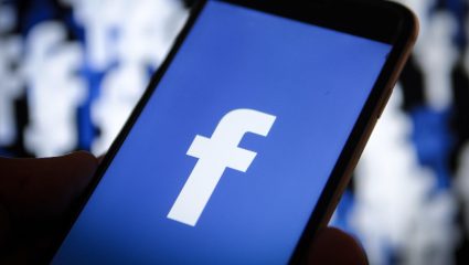 Μπουρλότο βάζει ο πρώην επικεφαλής ασφαλείας του Facebook! Μπουρλότο βάζει ο πρώην επικεφαλής ασφαλείας του Facebook!
