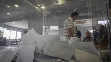 Νέα δημοσκόπηση- «φωτιά»: Χαοτική η διαφορά ΝΔ- ΣΥΡΙΖΑ! Νέα δημοσκόπηση- «φωτιά»: Χαοτική η διαφορά ΝΔ- ΣΥΡΙΖΑ!