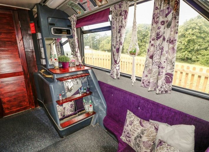 Ένα διώροφο λεωφορείο στο Λονδίνο έγινε ξενοδοχείο! (ΦΩΤΟ)