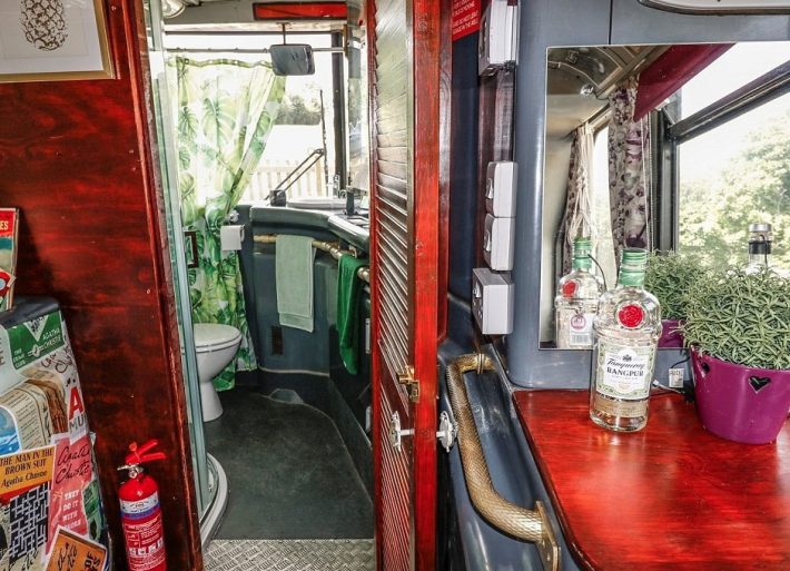 Ένα διώροφο λεωφορείο στο Λονδίνο έγινε ξενοδοχείο! (ΦΩΤΟ)