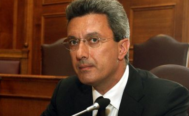 To μελαγχολικό αντίο του Νίκου Χατζηνικολάου στο Mega (ΒΙΝΤΕΟ) To μελαγχολικό αντίο του Νίκου Χατζηνικολάου στο Mega (ΒΙΝΤΕΟ)