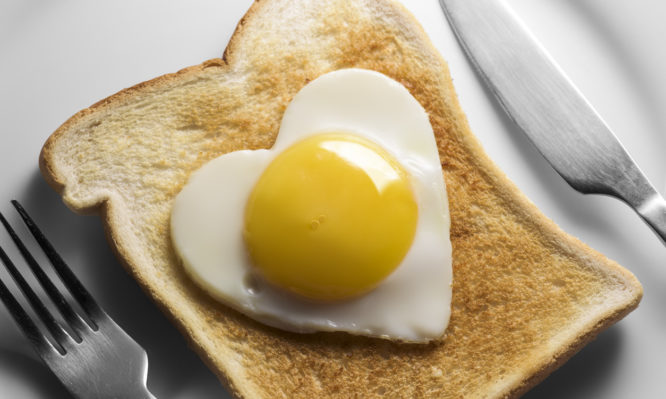 Τι θα συμβεί αν τρώτε ένα αυγό την ημέρα