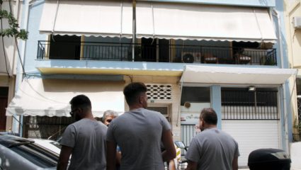 Πετρούπολη: Ξεσπά η μητέρα της 18χρονης που φέρεται να δολοφονήθηκε από τον ίδιο της τον πατέρα Πετρούπολη: Ξεσπά η μητέρα της 18χρονης που φέρεται να δολοφονήθηκε από τον ίδιο της τον πατέρα