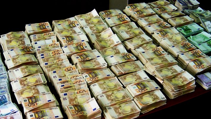 Σε αυτή τη χώρα οι πλούσιοι αυξάνονται με γεωμετρική πρόοδο Σε αυτή τη χώρα οι πλούσιοι αυξάνονται με γεωμετρική πρόοδο