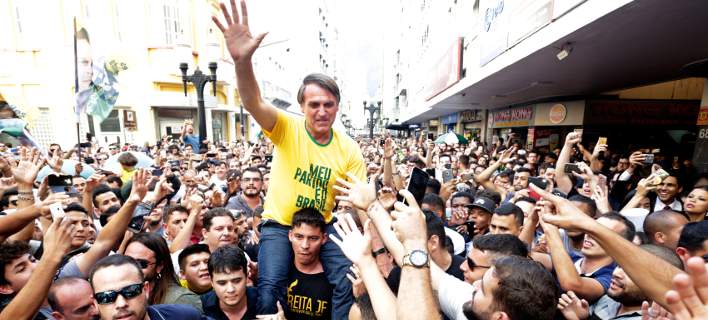 Θύελλα αντιδράσεων για τη στήριξη διάσημων ποδοσφαιριστών στον ακροδεξιό υποψήφιο πρόεδρο της Βραζιλίας