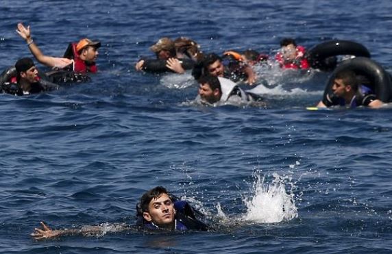 Τραγωδία στο Αιγαίο: τέσσερις νεκροί, 30 αγνοούμενοι σε ναυάγιο ανοικτά της Χίου