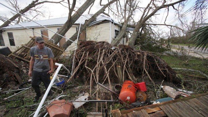 Σάρωσε ο κυκλώνας Μάικλ: Τουλάχιστον έξι νεκροί αμέτρητες καταστροφές
