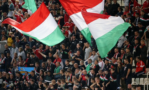 Αντιεξουσιαστές έδειραν Ούγγρους οπαδούς (ΒΙΝΤΕΟ)