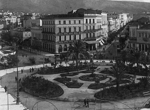 Σαν σήμερα: Η ιστορία της Πλατείας Ομονοίας - Πώς πήρε το όνομά της