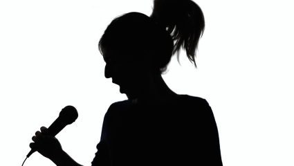 Πασίγνωστη τραγουδίστρια ομολογεί: «Πήρα ποινή τριών ετών φυλάκισης με αναστολή» Πασίγνωστη τραγουδίστρια ομολογεί: «Πήρα ποινή τριών ετών φυλάκισης με αναστολή»