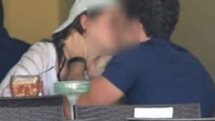 Πόσο να το κρατούσαν κρυφό; Αυτό είναι το νέο ζευγάρι της σόουμπιζ (ΦΩΤΟ) Πόσο να το κρατούσαν κρυφό; Αυτό είναι το νέο ζευγάρι της σόουμπιζ (ΦΩΤΟ)