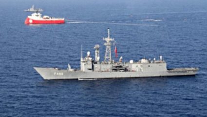 Σοβαρεύει η κατάσταση: Σε θέση μάχης τα ελληνικά πλοία Σοβαρεύει η κατάσταση: Σε θέση μάχης τα ελληνικά πλοία