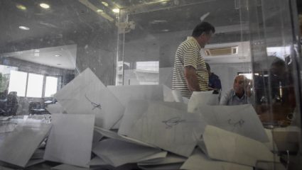 Νέα δημοσκόπηση: Αυτή είναι η διαφορά ΣΥΡΙΖΑ – ΝΔ Νέα δημοσκόπηση: Αυτή είναι η διαφορά ΣΥΡΙΖΑ – ΝΔ
