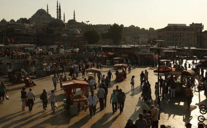 Πυροβολισμοί στην Κωνσταντινούπολη - Σε κατάσταση αμόκ ο δράστης