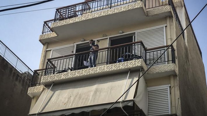 Ολική ανατροπή: Συνελήφθη για ληστεία σε βάρος αλλοδαπών ο αστυνομικός που ξυλοκοπήθηκε στη Νίκαια Ολική ανατροπή: Συνελήφθη για ληστεία σε βάρος αλλοδαπών ο αστυνομικός που ξυλοκοπήθηκε στη Νίκαια