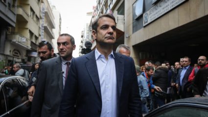 Ο Μητσοτάκης ζήτησε εκλογές πριν την κύρωση της συμφωνίας των Πρεσπών Ο Μητσοτάκης ζήτησε εκλογές πριν την κύρωση της συμφωνίας των Πρεσπών