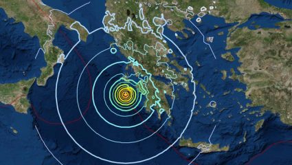 Σεισμός στη Ζάκυνθο: Μίνι-τσουνάμι σε Κυπαρισσία, Κατάκολο και ακτές της Ιταλίας Σεισμός στη Ζάκυνθο: Μίνι-τσουνάμι σε Κυπαρισσία, Κατάκολο και ακτές της Ιταλίας