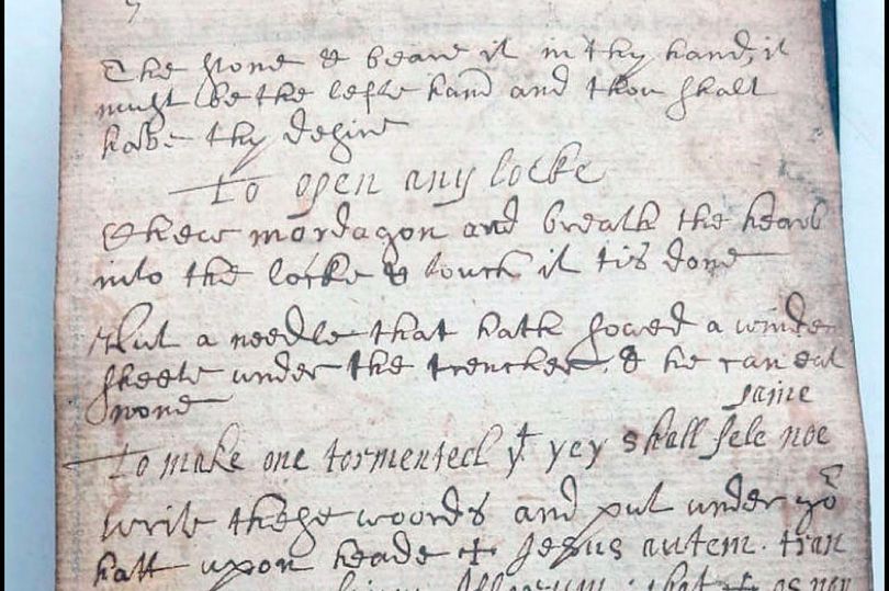 Βιβλίο του 17ου αιώνα δίνει tips για να ρίξετε μια γυναίκα