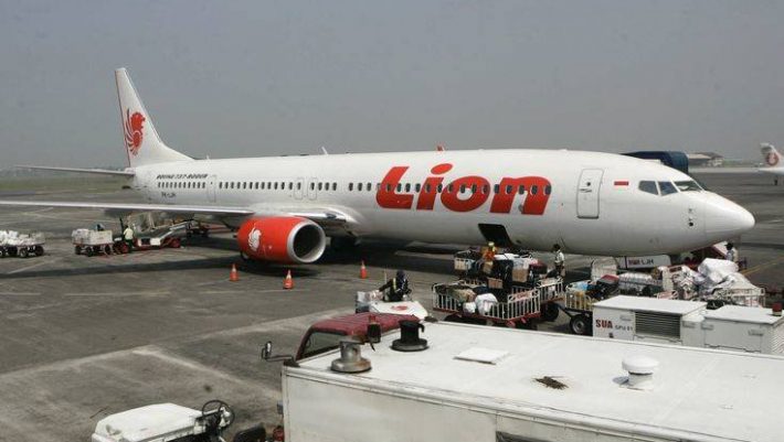 Το Boeing 737 που κατέπεσε στην Ινδονησία είχε εμφανίσει ξανά τεχνικό πρόβλημα Το Boeing 737 που κατέπεσε στην Ινδονησία είχε εμφανίσει ξανά τεχνικό πρόβλημα