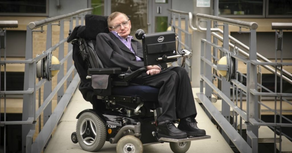 Σε δημοπρασία το αναπηρικό αμαξίδιο του Στίβεν Χόκινγκ