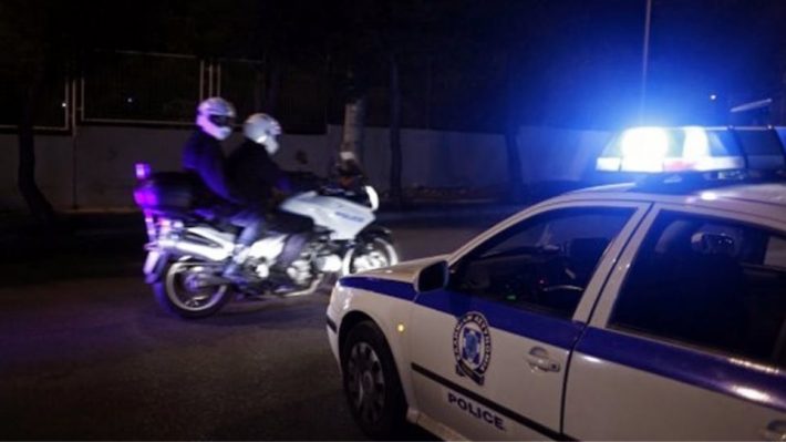 Ρομά πέταξαν πέτρες και τραυμάτισαν δύο αστυνομικούς στου Ρέντη