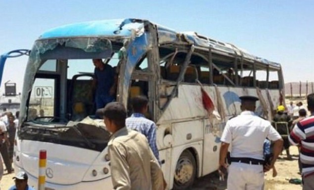 Φονική ενέδρα σε λεωφορείο με Χριστιανούς στην Αίγυπτο - Τουλάχιστον επτά νεκροί