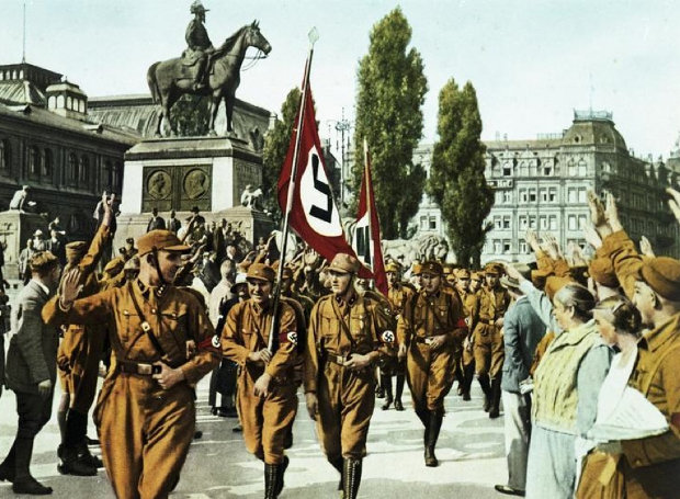 Σαν σήμερα: Ιδρύθηκαν τα ναζιστικά Τάγματα Εφόδου