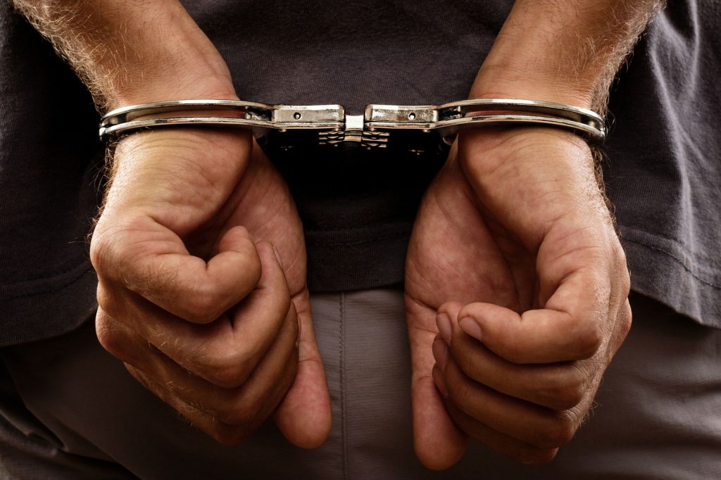 Σύλληψη 35χρονου για εξαπάτηση ηλικιωμένων